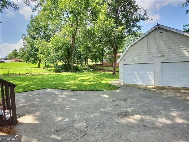 3296 Old Concord RD SE Smyrna, GA 30082