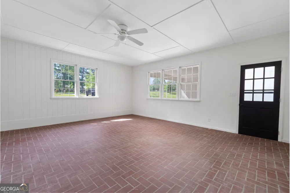 223 Brookwood DR Dublin, GA 31021