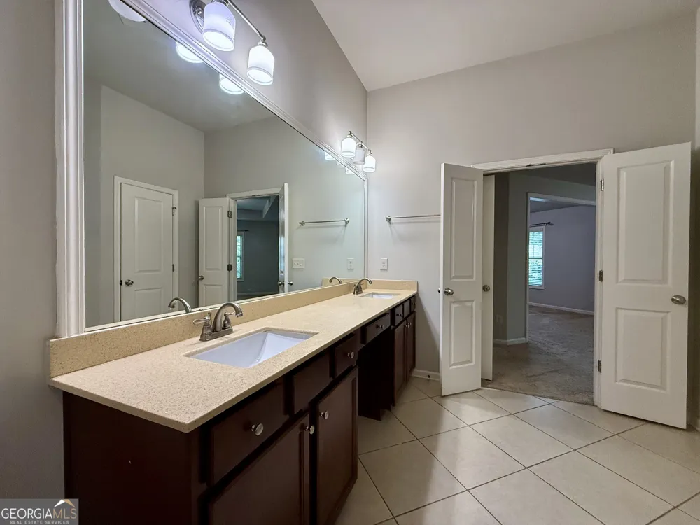 5115 Breezewood CIR Alpharetta, GA 30004