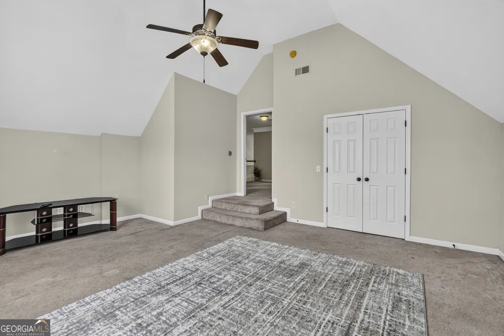 6979 Neville DR Ooltewah, TN 37363
