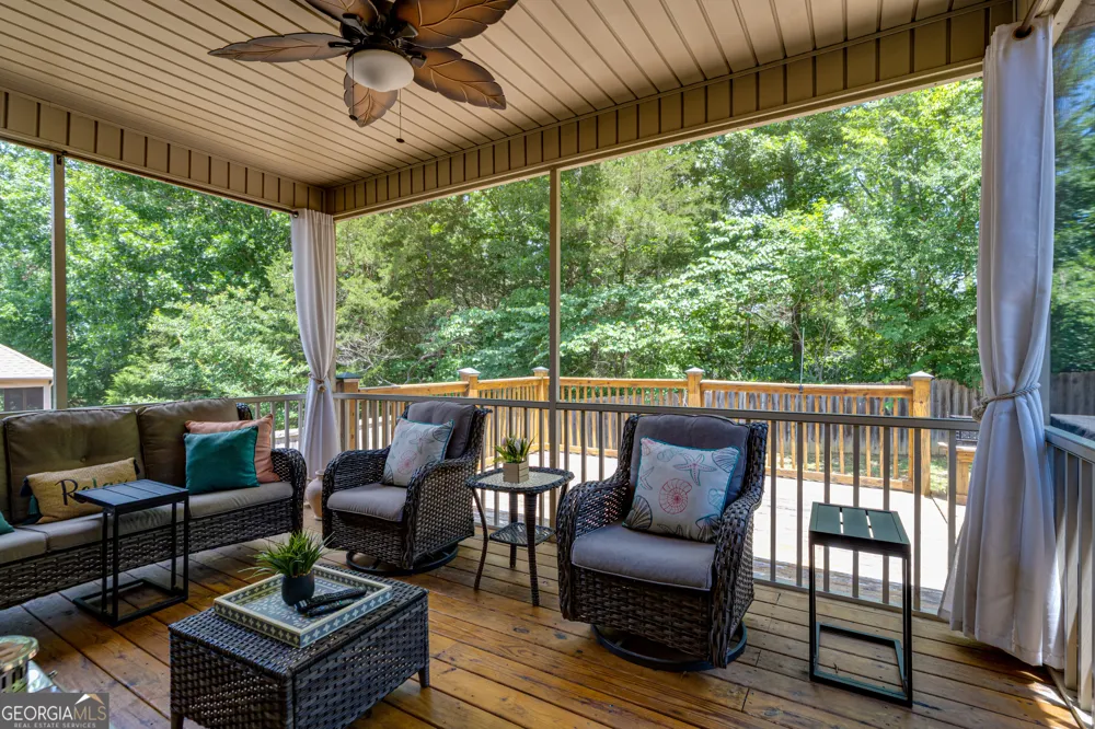 6979 Neville DR Ooltewah, TN 37363