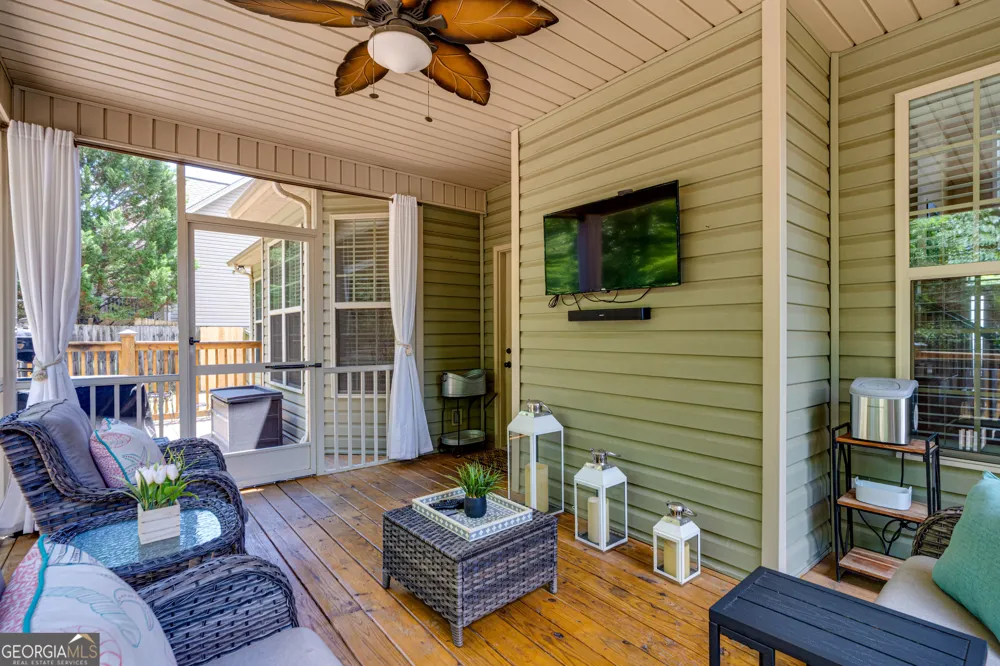 6979 Neville DR Ooltewah, TN 37363