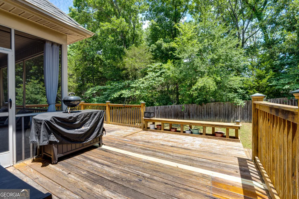 6979 Neville DR Ooltewah, TN 37363
