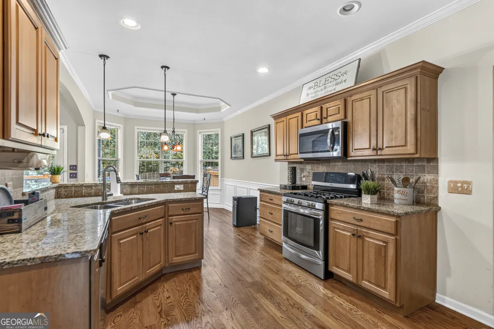 6979 Neville DR Ooltewah, TN 37363