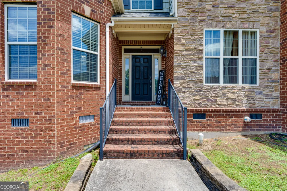 6979 Neville DR Ooltewah, TN 37363