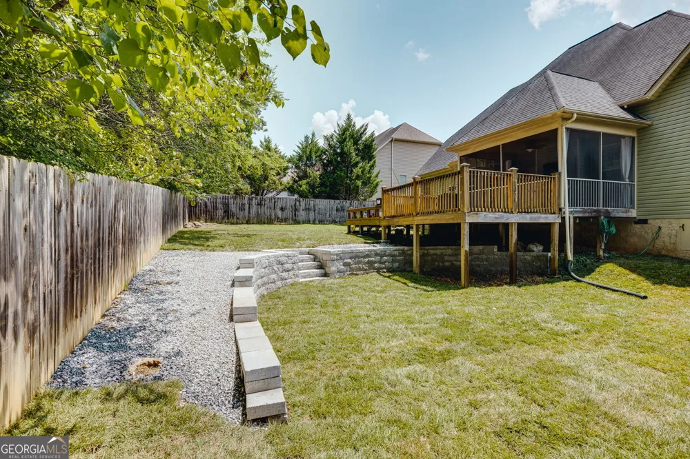 6979 Neville DR Ooltewah, TN 37363