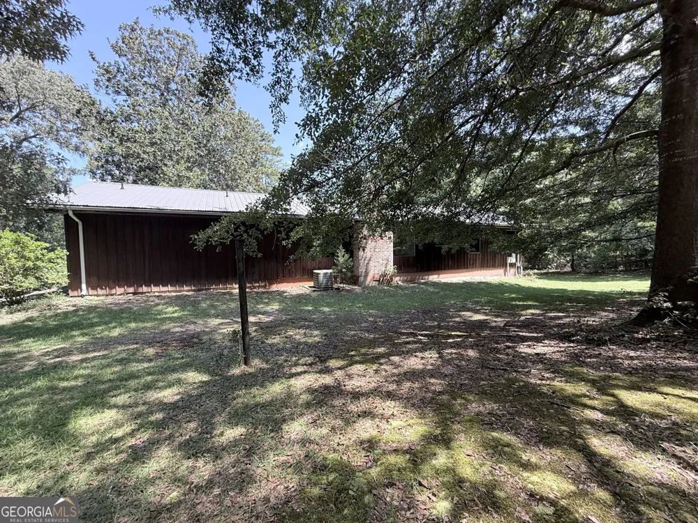 1514 NW Humphries RD NW Conyers, GA 30012
