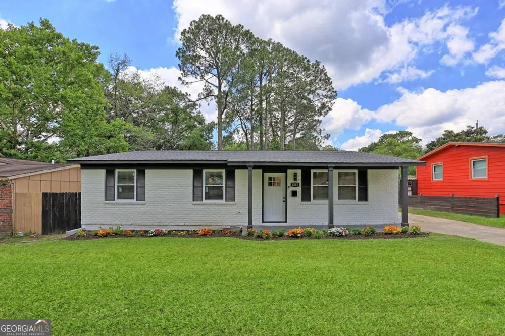1217 E 34Th ST Savannah, GA 31404