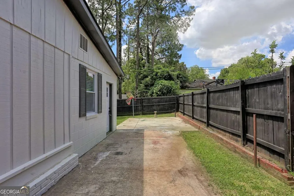 1217 E 34Th ST Savannah, GA 31404