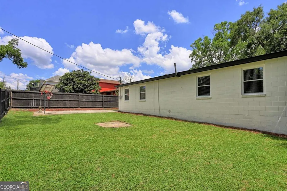 1217 E 34Th ST Savannah, GA 31404