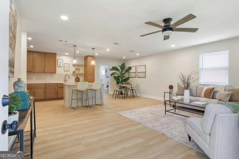 1217 E 34Th ST Savannah, GA 31404