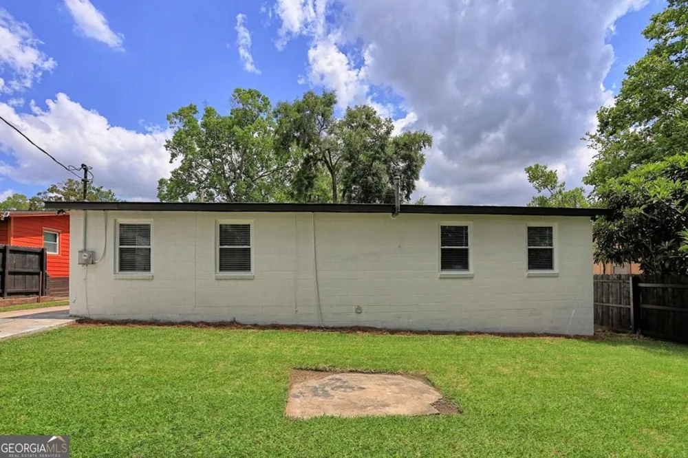 1217 E 34Th ST Savannah, GA 31404