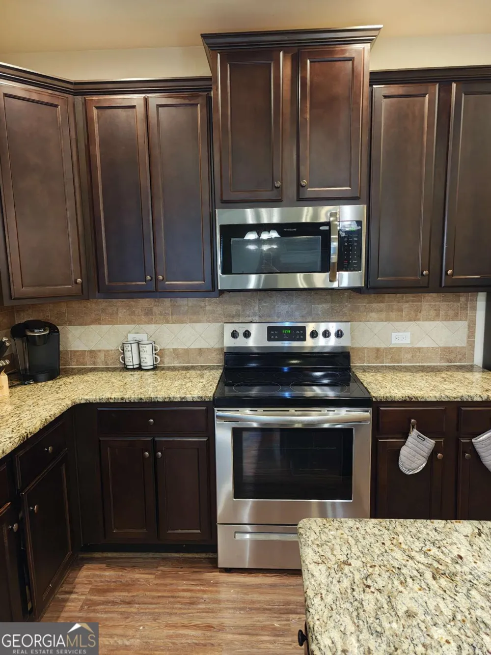 204 Expedition DR Ellenwood, GA 30294