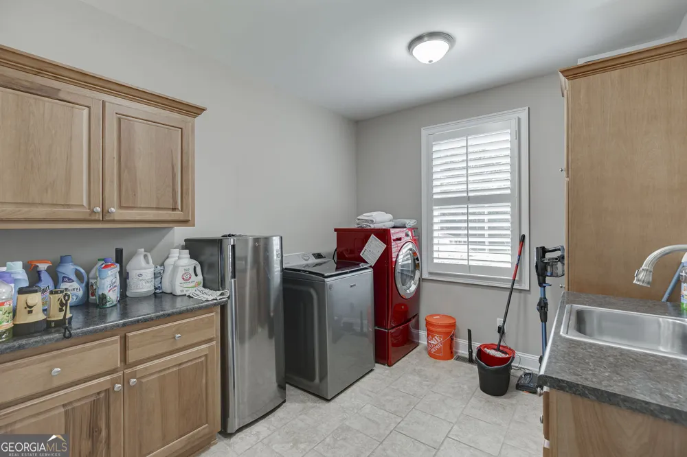 563 Martin RD Talmo, GA 30575