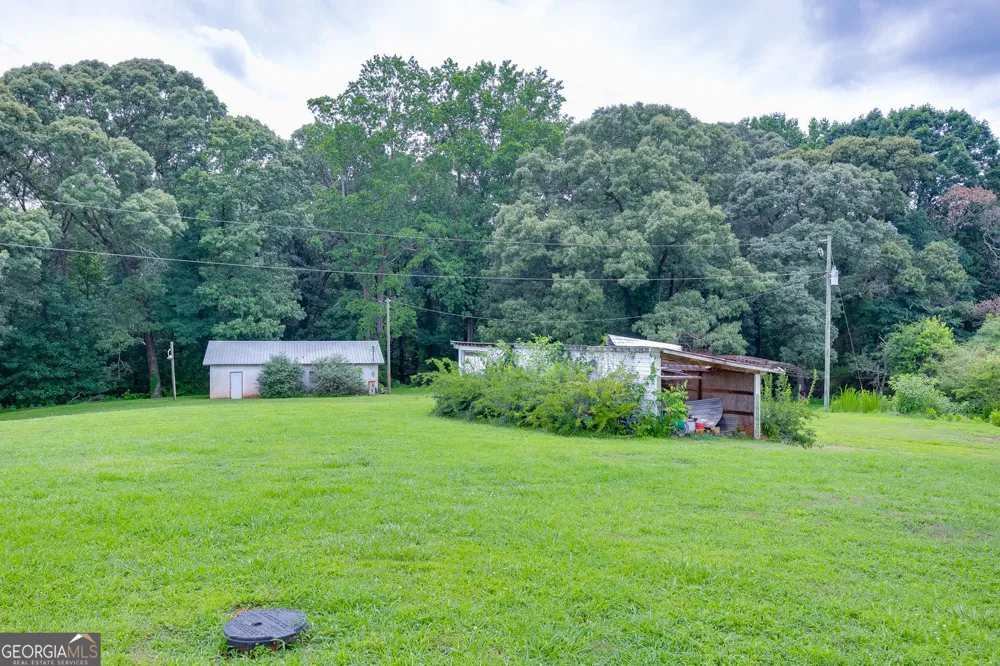 563 Martin RD Talmo, GA 30575