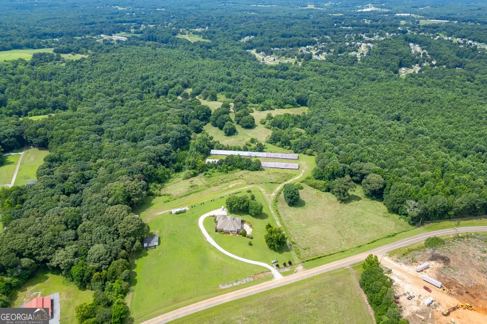 563 Martin RD Talmo, GA 30575