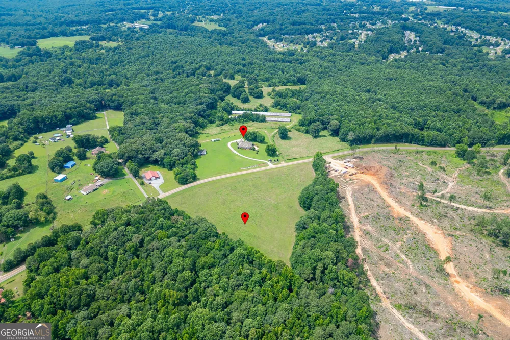 563 Martin RD Talmo, GA 30575