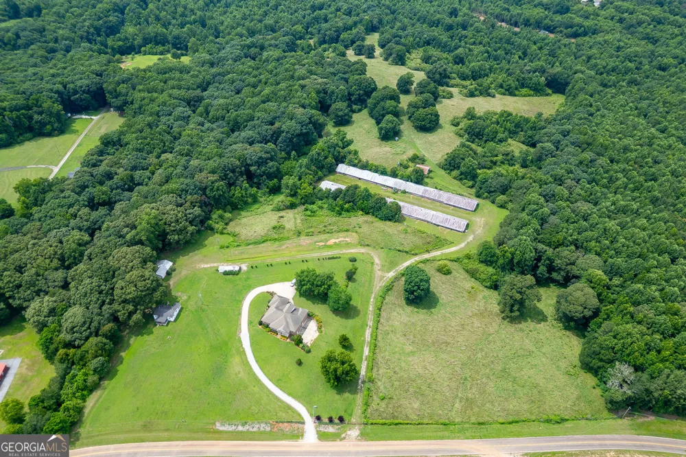 563 Martin RD Talmo, GA 30575