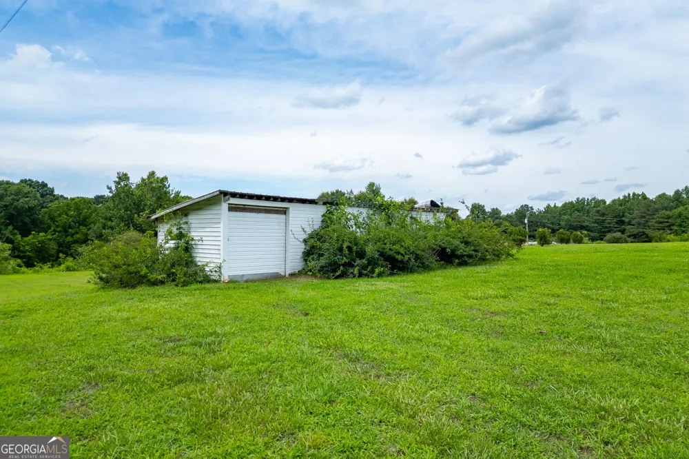 563 Martin RD Talmo, GA 30575