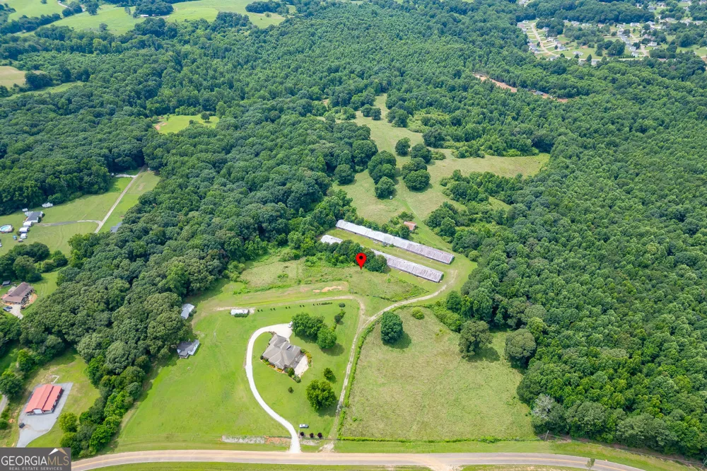 563 Martin RD Talmo, GA 30575