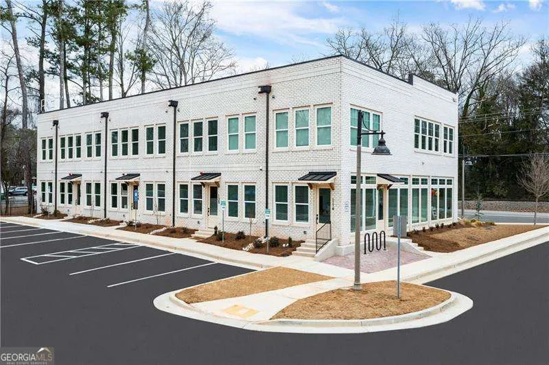 9040 Main ST Woodstock, GA 30188