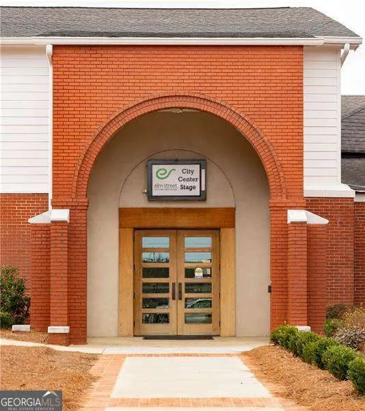 9040 Main ST Woodstock, GA 30188
