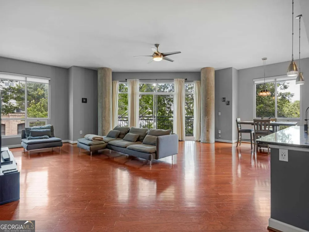 711 Cosmopolitan DR NE Atlanta, GA 30324