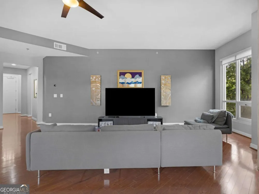 711 Cosmopolitan DR NE Atlanta, GA 30324