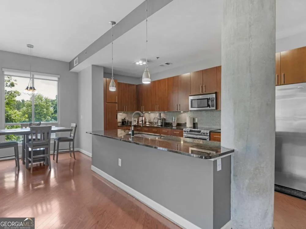 711 Cosmopolitan DR NE Atlanta, GA 30324