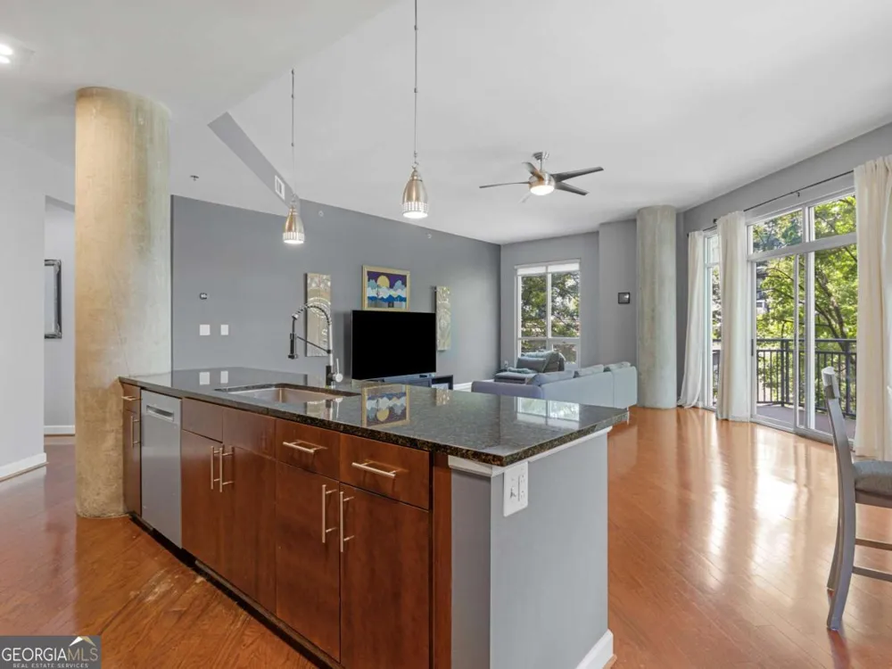 711 Cosmopolitan DR NE Atlanta, GA 30324