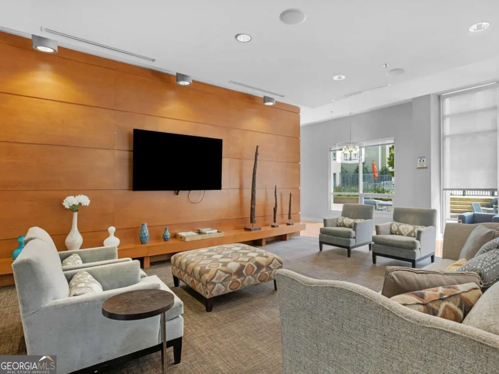 711 Cosmopolitan DR NE Atlanta, GA 30324