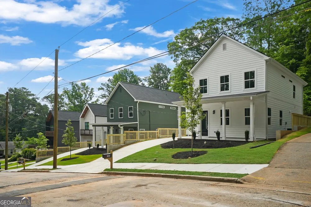 1804 Charles PL NW Atlanta, GA 30318