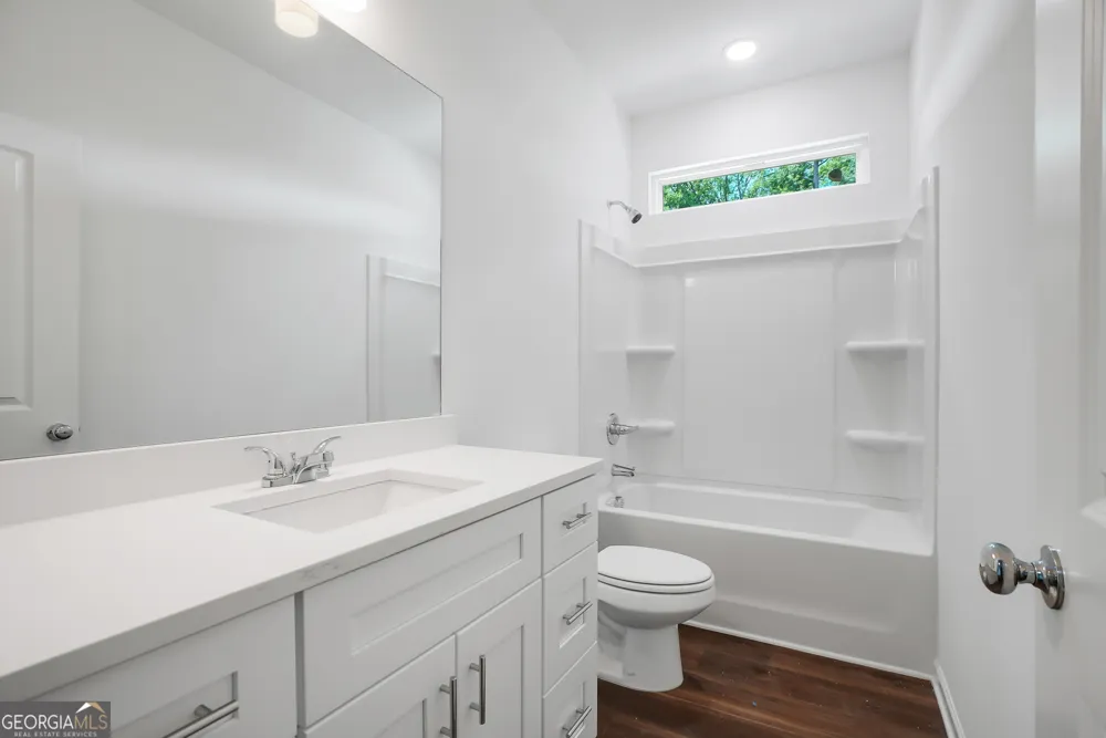 1804 Charles PL NW Atlanta, GA 30318
