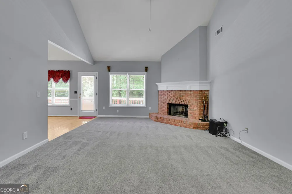 2465 Chandler RD Grayson, GA 30017