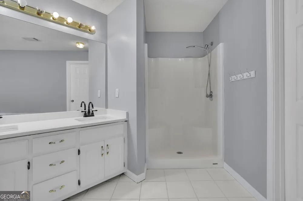 2465 Chandler RD Grayson, GA 30017