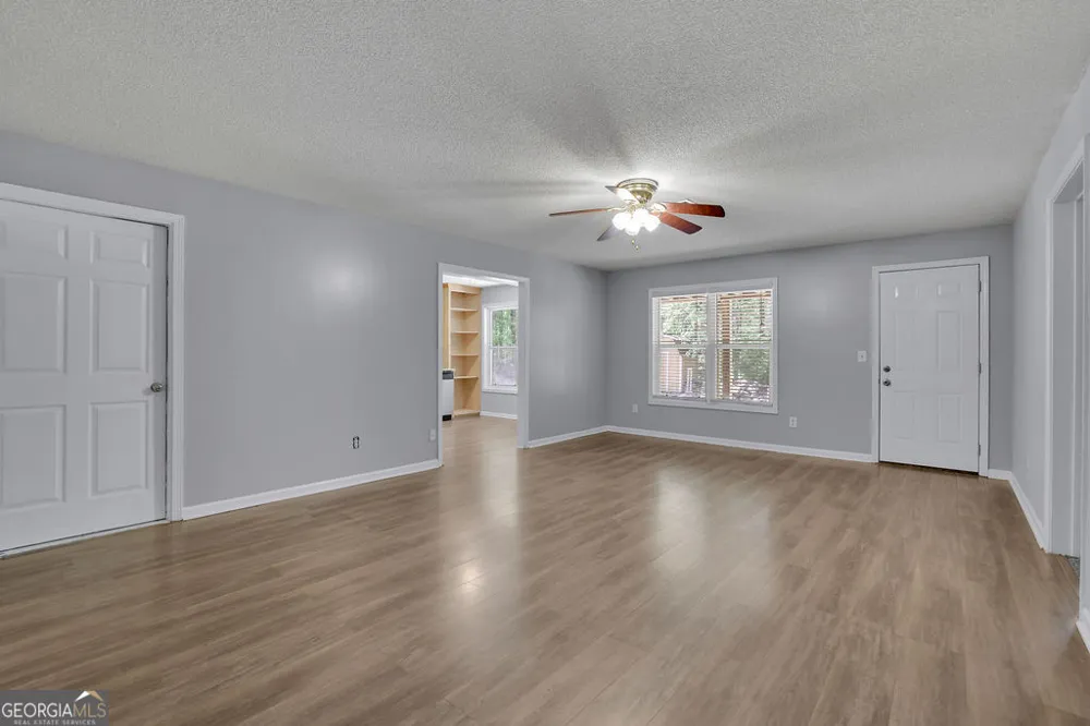 2465 Chandler RD Grayson, GA 30017