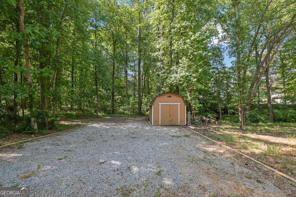 2465 Chandler RD Grayson, GA 30017