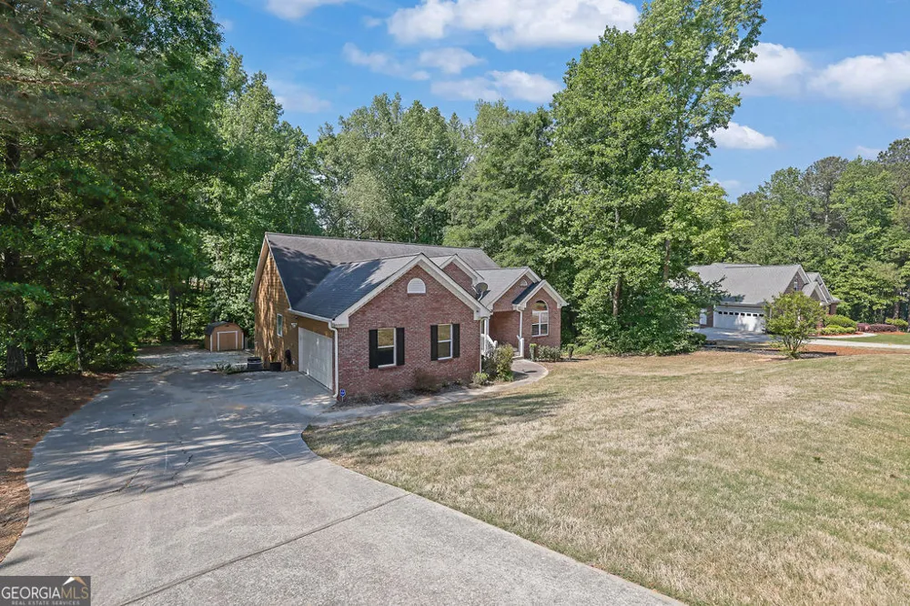 2465 Chandler RD Grayson, GA 30017
