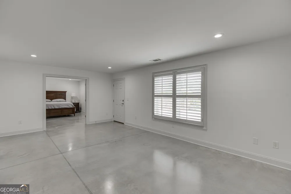 563 Martin RD Talmo, GA 30575