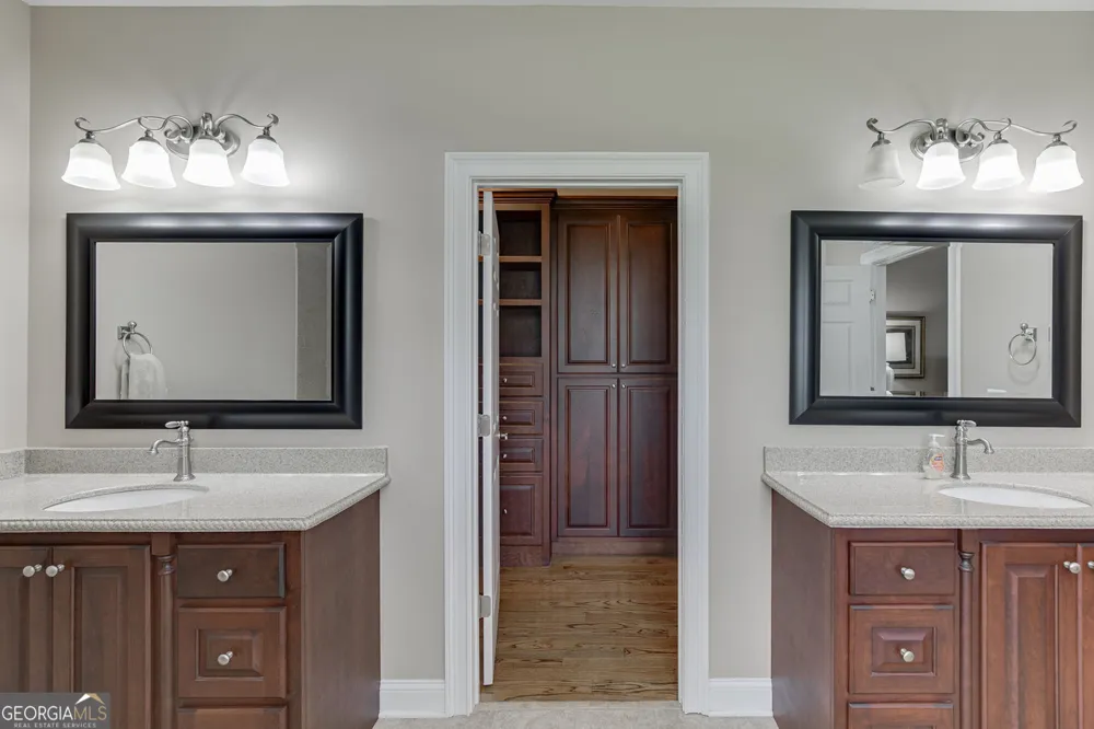 563 Martin RD Talmo, GA 30575