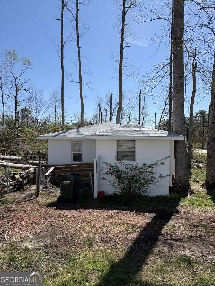 646 N Main ST Swainsboro, GA 30401