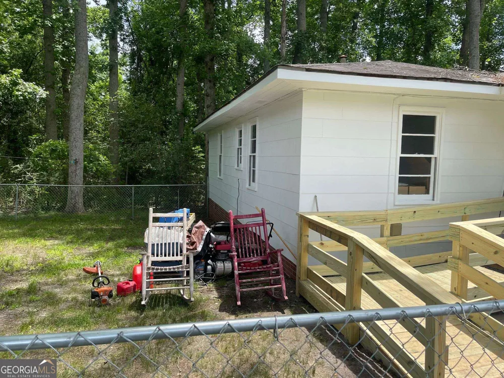 646 N Main ST Swainsboro, GA 30401