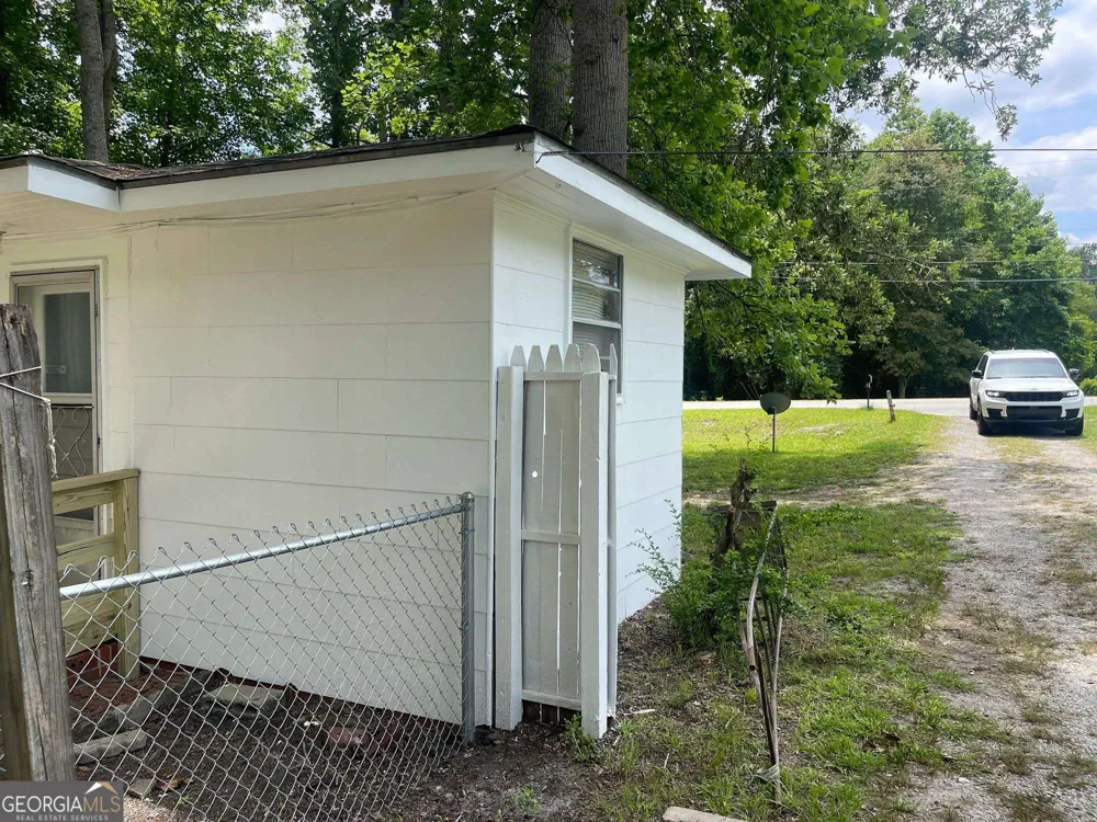 646 N Main ST Swainsboro, GA 30401