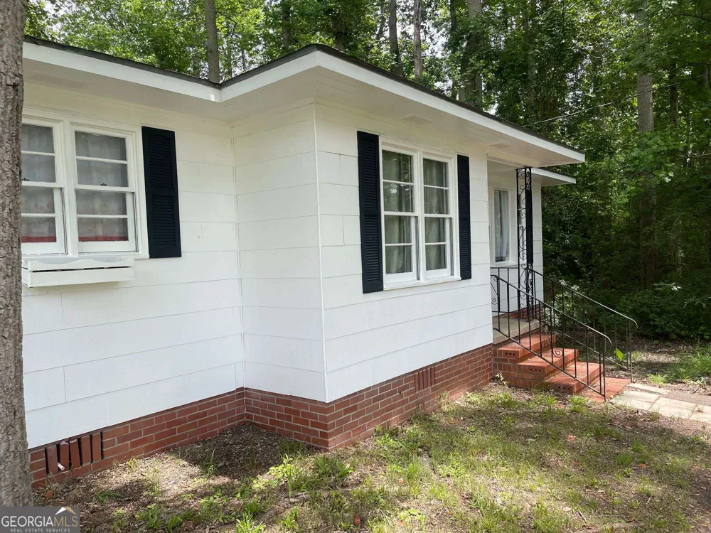 646 N Main ST Swainsboro, GA 30401