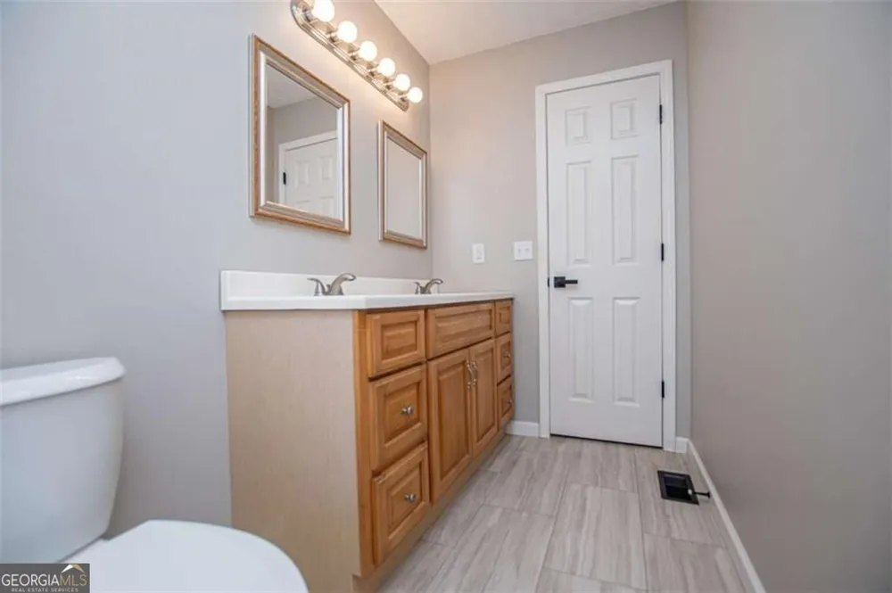 315 Laurel RD Carrollton, GA 30117
