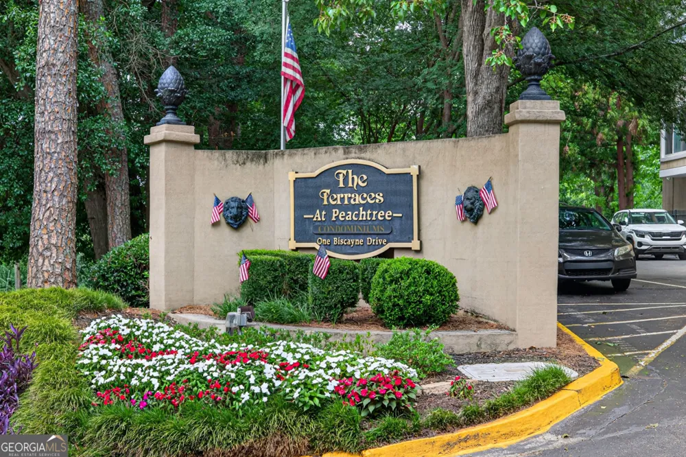 1 Biscayne DR NW Atlanta, GA 30309