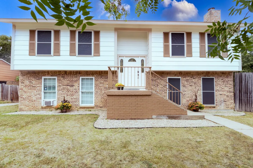 5000 Bama Drive Arlington, TX 76017