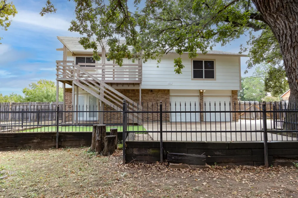 5000 Bama Drive Arlington, TX 76017