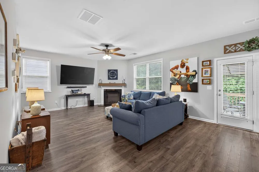 2103 Massey LN Winder, GA 30680