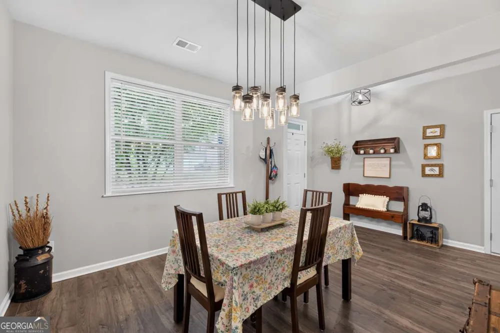 2103 Massey LN Winder, GA 30680